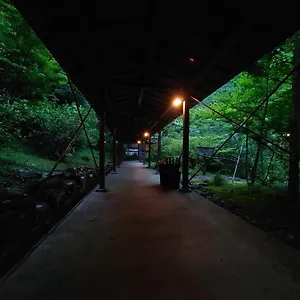 Japanskt värdshus (ryokan) Hoeiso
