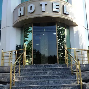 hotel-piza.alltbilisihotels.com/